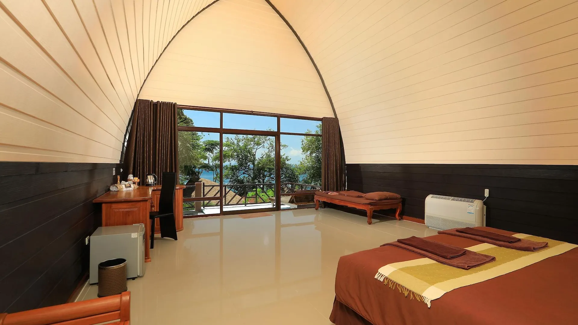 Hotel The Cove Phi Phi